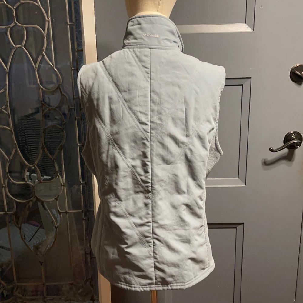Columbia vest